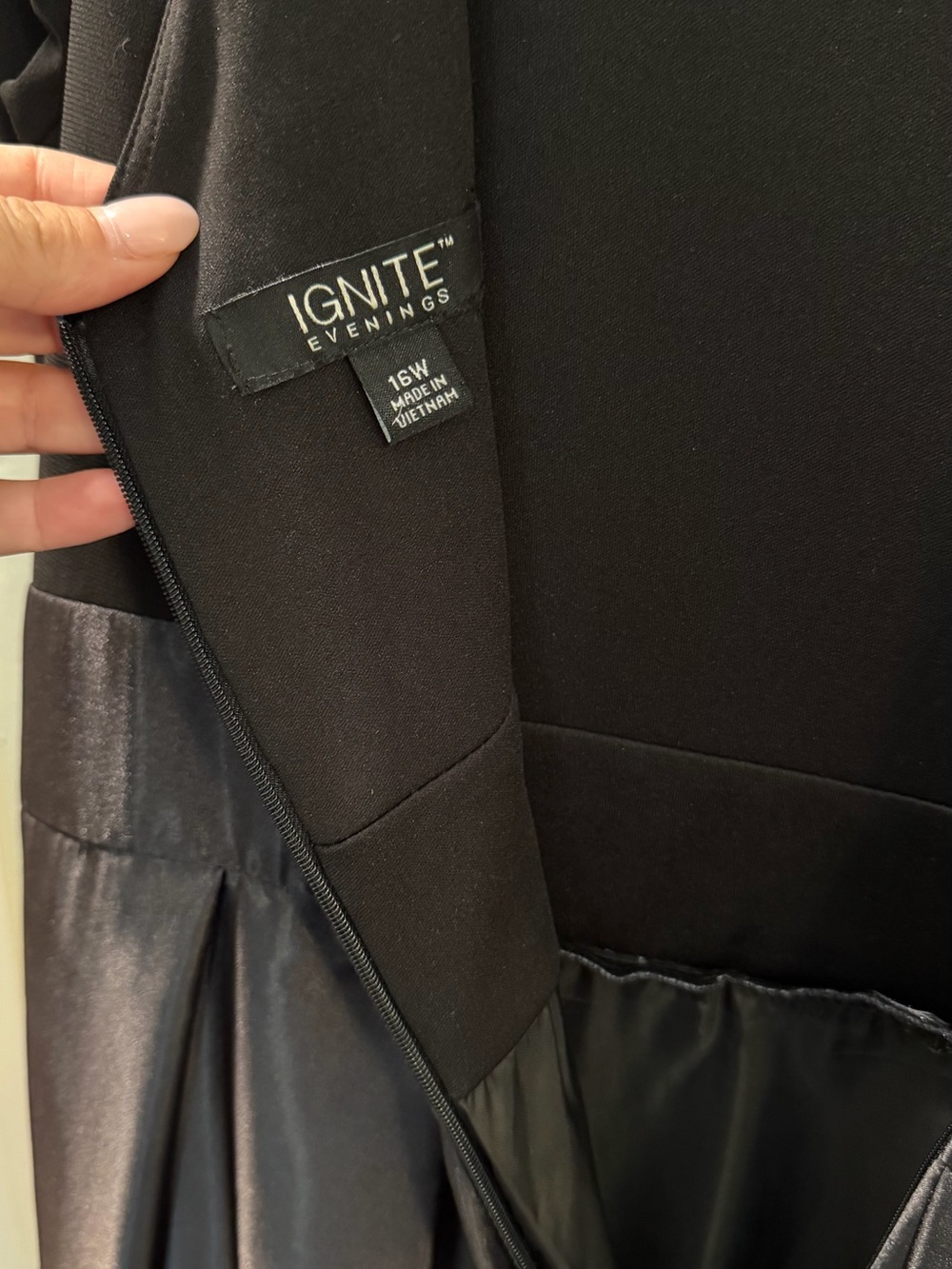 Dillard’s Ignite Evenings Ombre Satin 3/4 Sleeve Tie Waist Evening Gown Formal - Picture 11 of 12